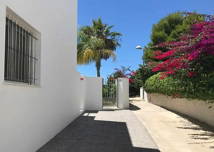 Marina 2. Atico De Lujo. Vistas Al Mar. Piscina. Apartamento *